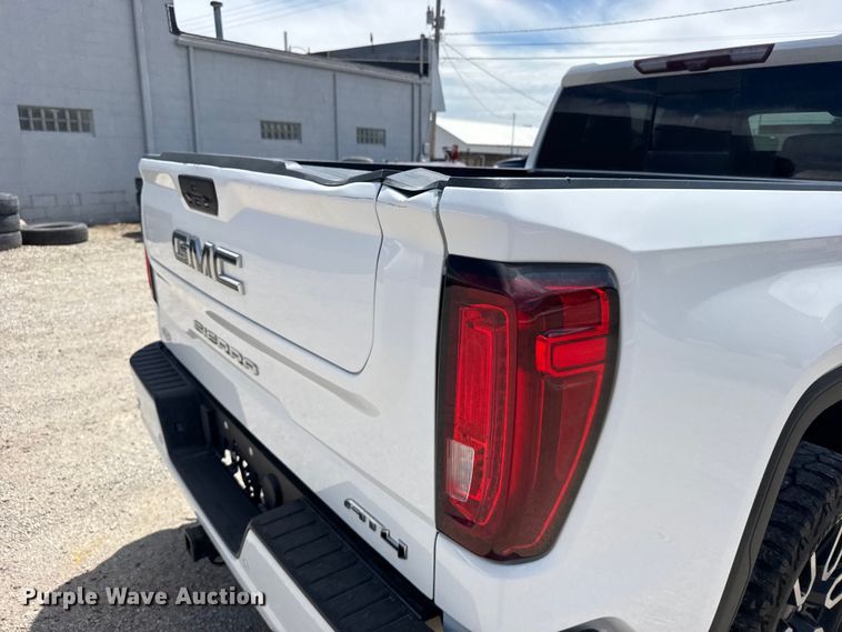 image for item FB7374 2021 GMC Sierra Crew Cab pickup truck