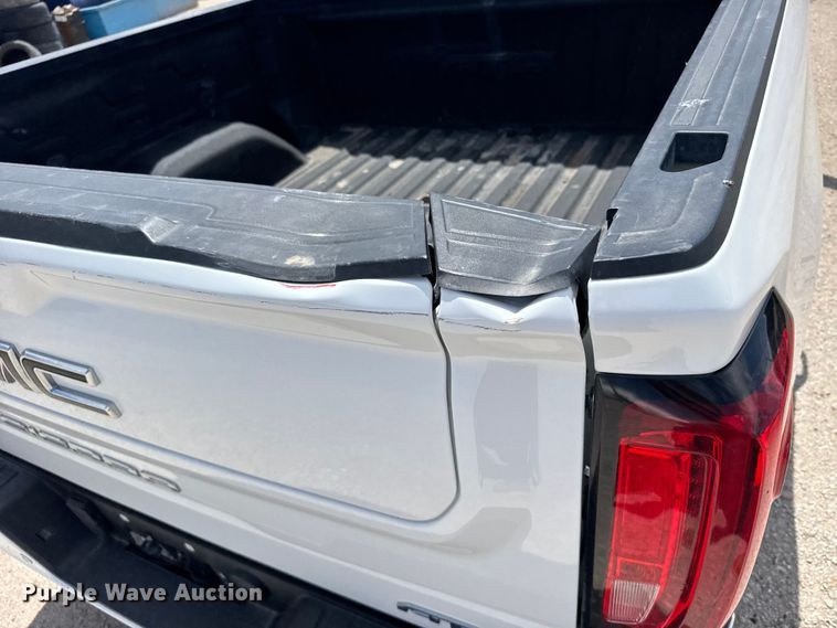 image for item FB7374 2021 GMC Sierra Crew Cab pickup truck