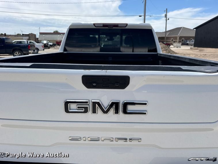 image for item FB7374 2021 GMC Sierra Crew Cab pickup truck
