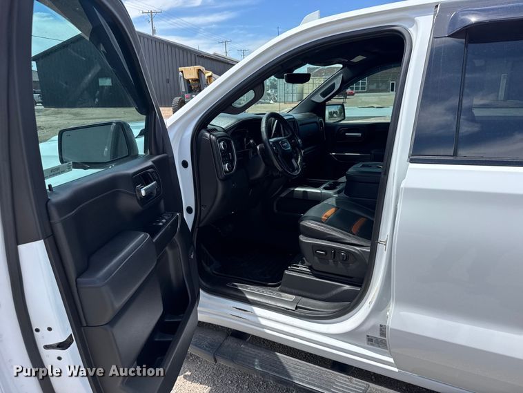 image for item FB7374 2021 GMC Sierra Crew Cab pickup truck