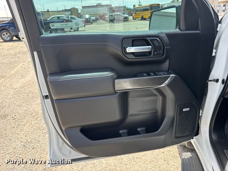 image for item FB7374 2021 GMC Sierra Crew Cab pickup truck