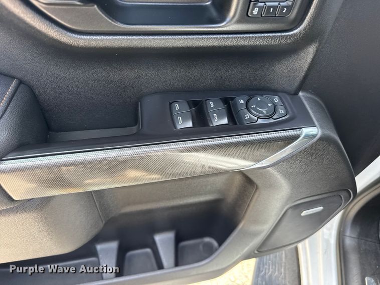 image for item FB7374 2021 GMC Sierra Crew Cab pickup truck