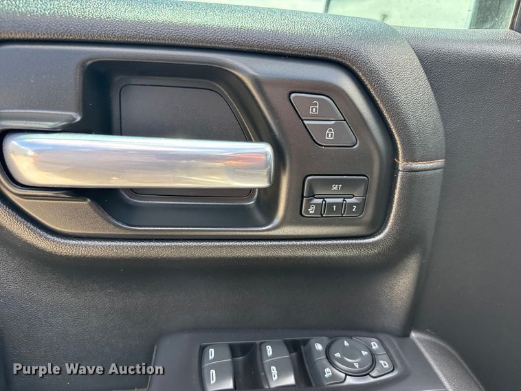 image for item FB7374 2021 GMC Sierra Crew Cab pickup truck