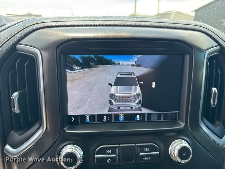 image for item FB7374 2021 GMC Sierra Crew Cab pickup truck