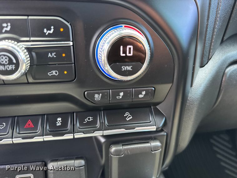 image for item FB7374 2021 GMC Sierra Crew Cab pickup truck