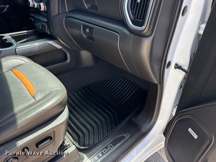 image for item FB7374 2021 GMC Sierra Crew Cab pickup truck