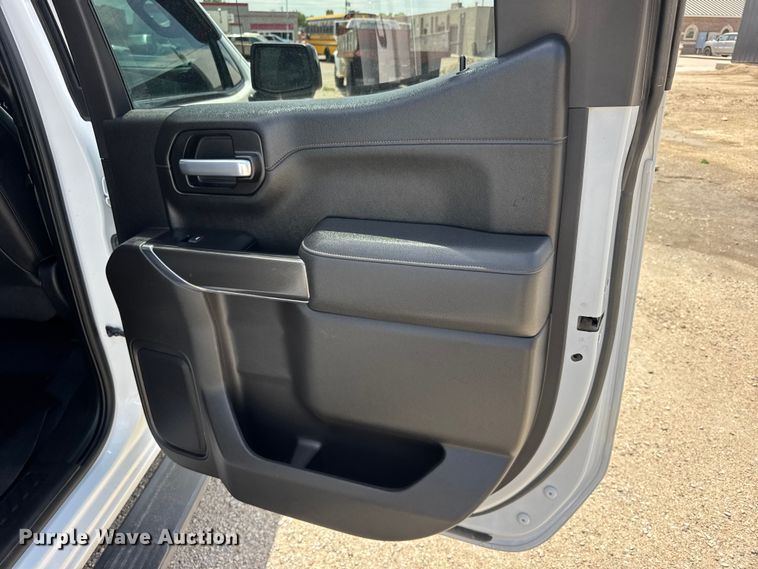 image for item FB7374 2021 GMC Sierra Crew Cab pickup truck