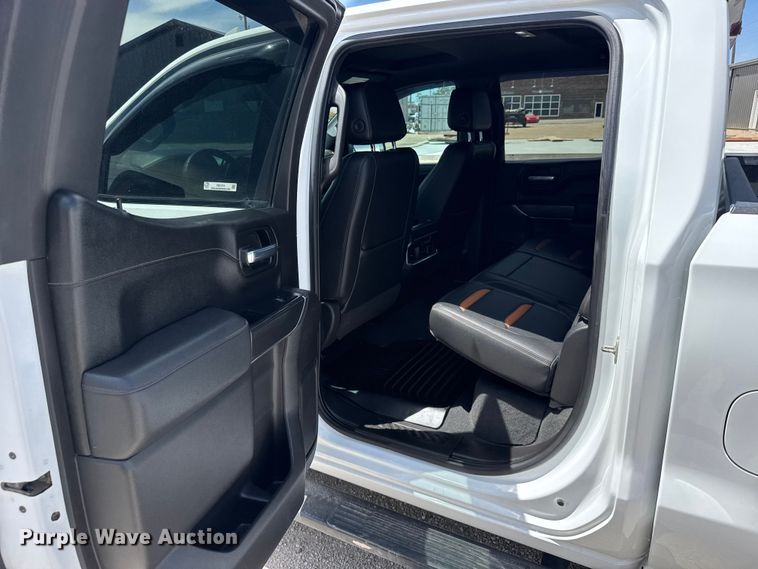 image for item FB7374 2021 GMC Sierra Crew Cab pickup truck