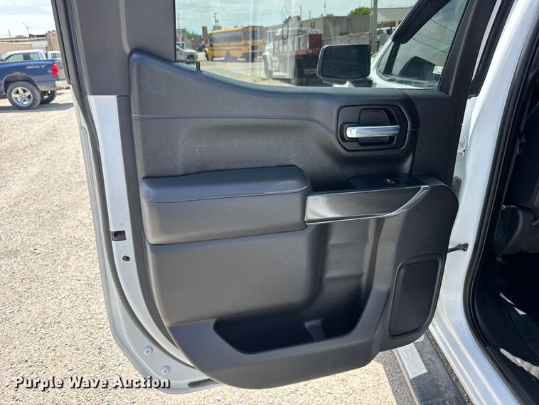 image for item FB7374 2021 GMC Sierra Crew Cab pickup truck
