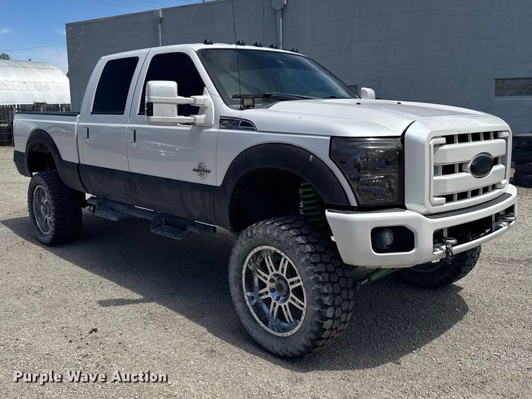 image for item FB7375 2011 Ford F250 Super Duty Crew Cab pickup truck