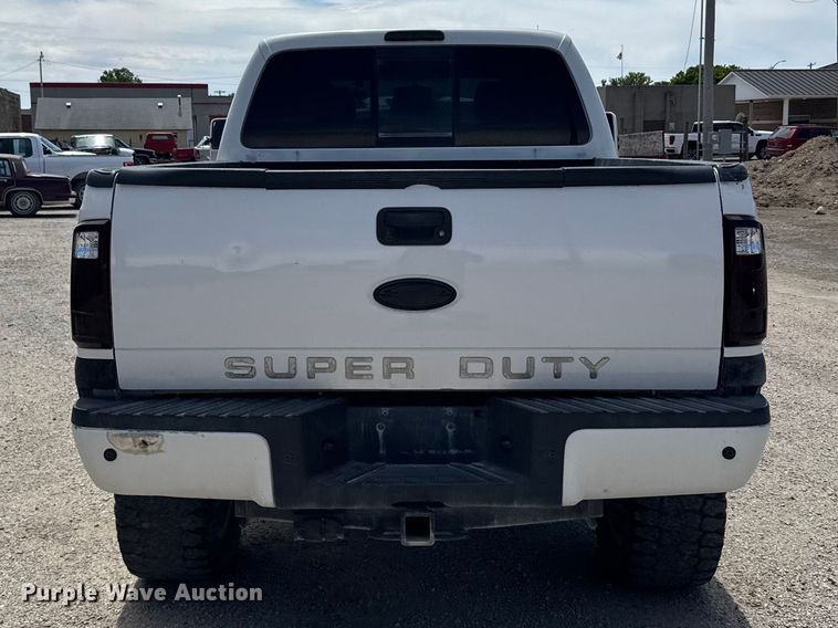 image for item FB7375 2011 Ford F250 Super Duty Crew Cab pickup truck