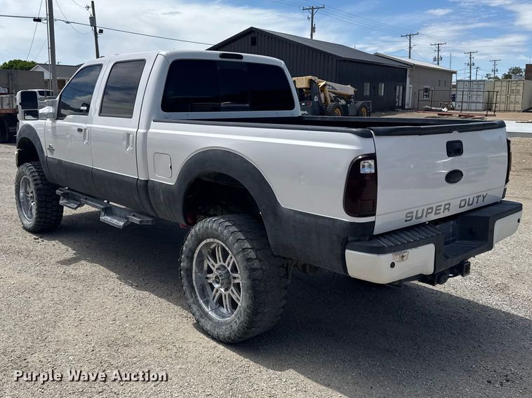 image for item FB7375 2011 Ford F250 Super Duty Crew Cab pickup truck