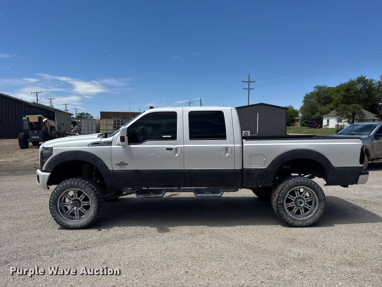image for item FB7375 2011 Ford F250 Super Duty Crew Cab pickup truck