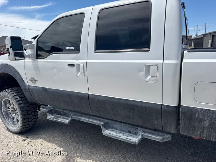 image for item FB7375 2011 Ford F250 Super Duty Crew Cab pickup truck
