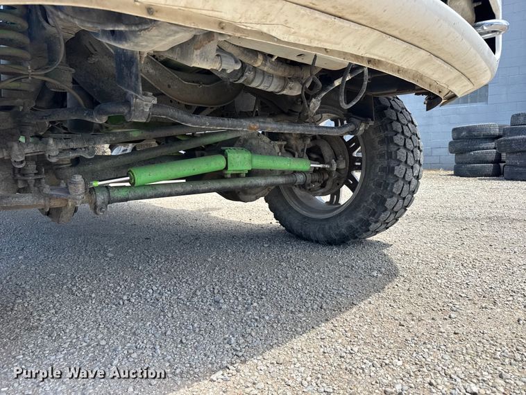 image for item FB7375 2011 Ford F250 Super Duty Crew Cab pickup truck