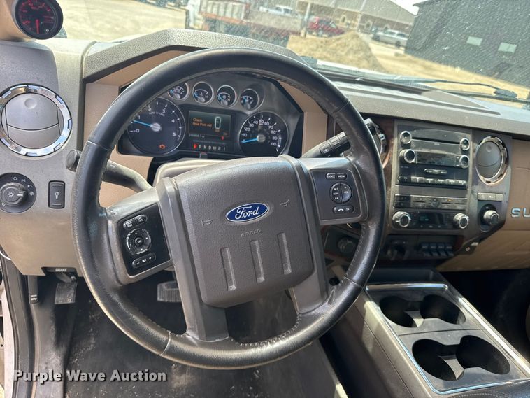 image for item FB7375 2011 Ford F250 Super Duty Crew Cab pickup truck