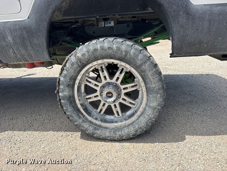 image for item FB7375 2011 Ford F250 Super Duty Crew Cab pickup truck
