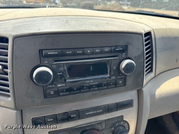image for item FB7376 2006 Jeep Grand Cherokee SUV