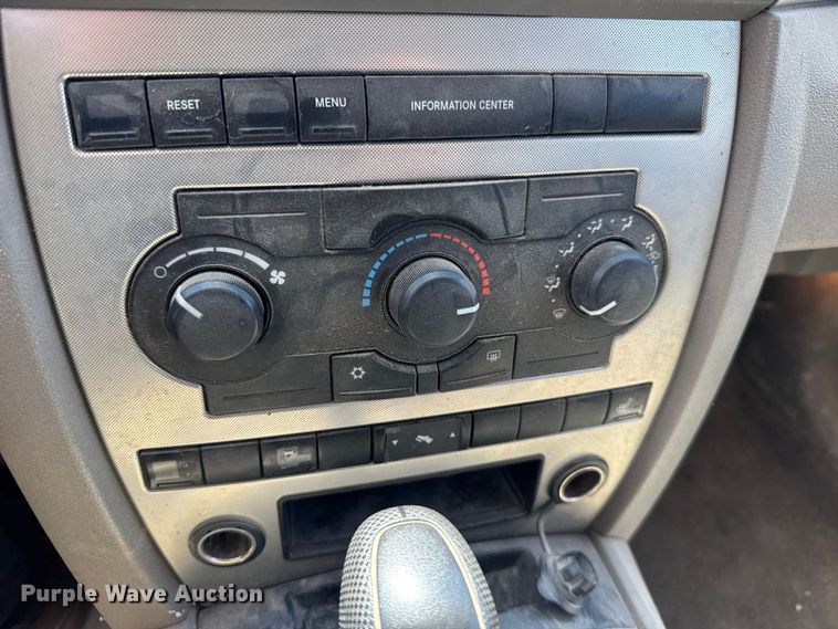 image for item FB7376 2006 Jeep Grand Cherokee SUV