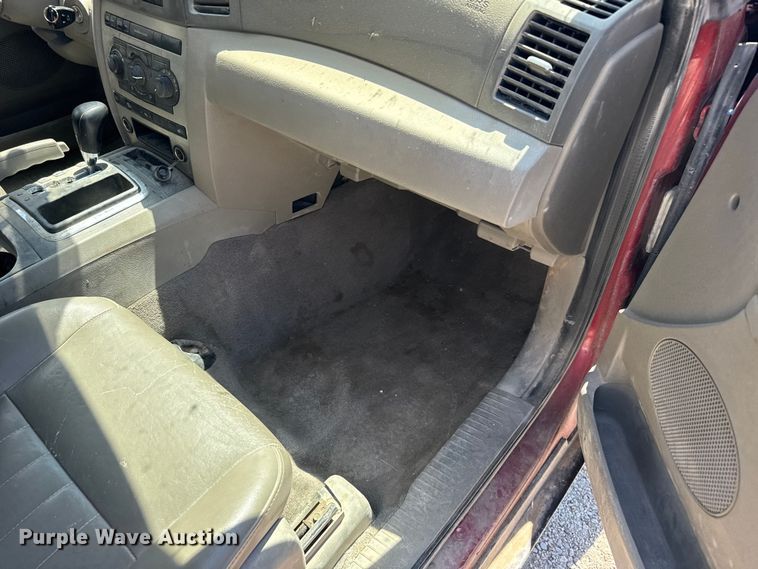 image for item FB7376 2006 Jeep Grand Cherokee SUV