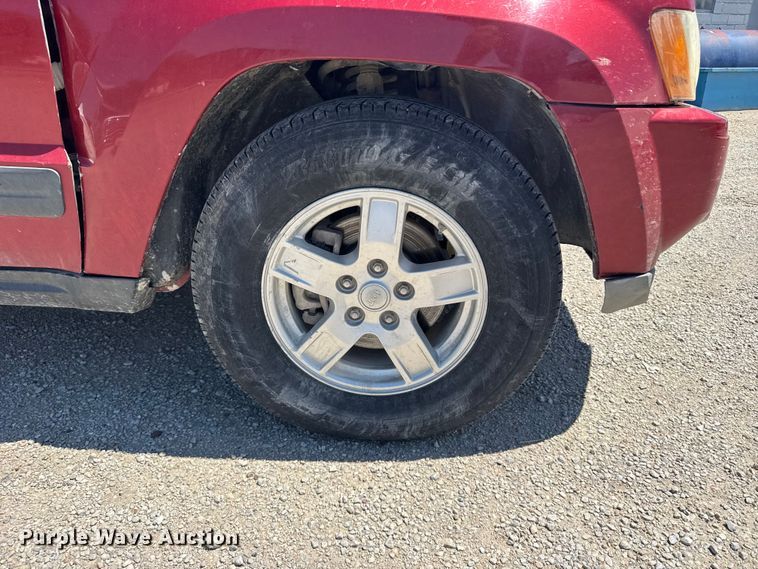 image for item FB7376 2006 Jeep Grand Cherokee SUV