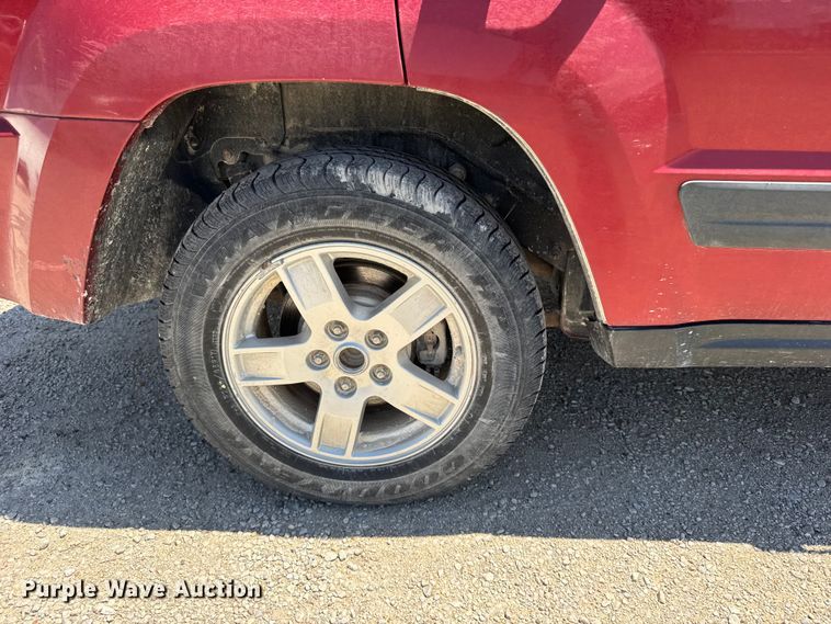 image for item FB7376 2006 Jeep Grand Cherokee SUV