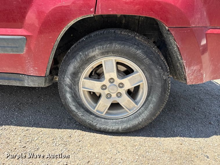 image for item FB7376 2006 Jeep Grand Cherokee SUV