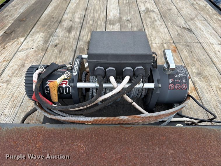 image for item FB8133 2022 Top Hat DCHHD20X83-9.9E-Q equipment trailer
