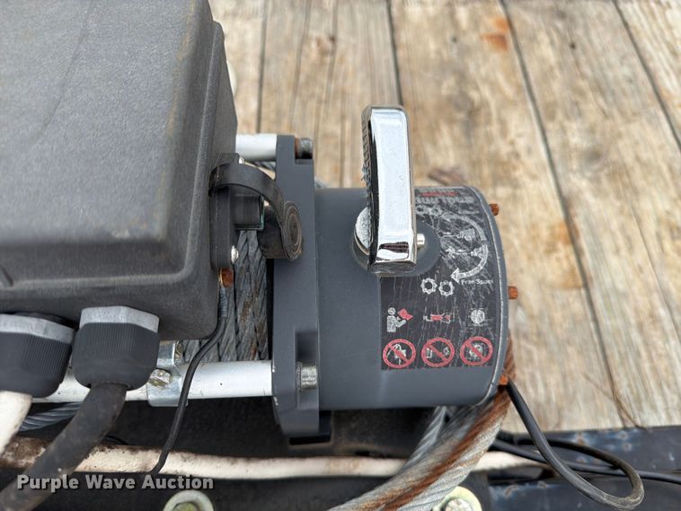 image for item FB8133 2022 Top Hat DCHHD20X83-9.9E-Q equipment trailer