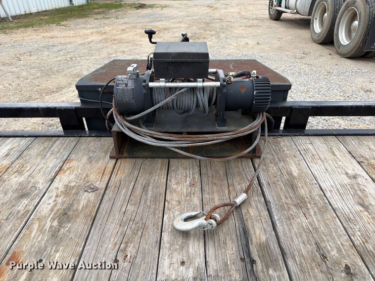 image for item FB8133 2022 Top Hat DCHHD20X83-9.9E-Q equipment trailer
