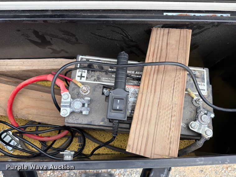 image for item FB8133 2022 Top Hat DCHHD20X83-9.9E-Q equipment trailer