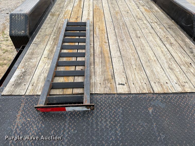 image for item FB8133 2022 Top Hat DCHHD20X83-9.9E-Q equipment trailer