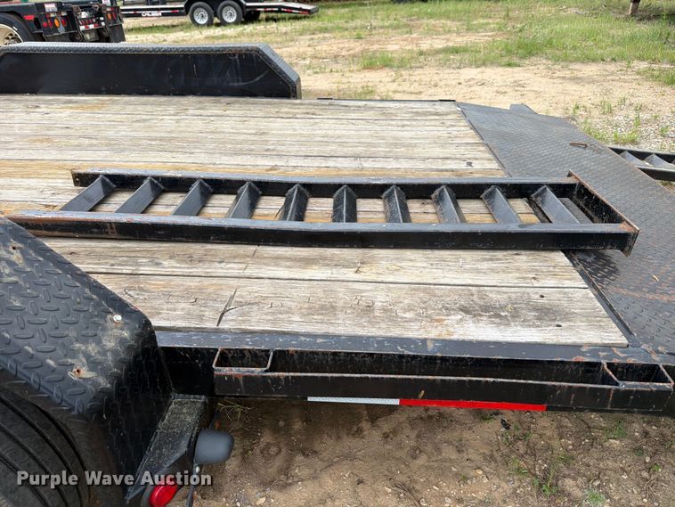 image for item FB8133 2022 Top Hat DCHHD20X83-9.9E-Q equipment trailer