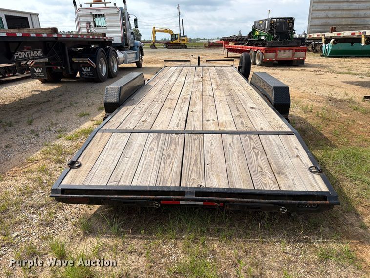 image for item FB8136 2023 Caliber Trailer Mfg. CL722 equipment trailer