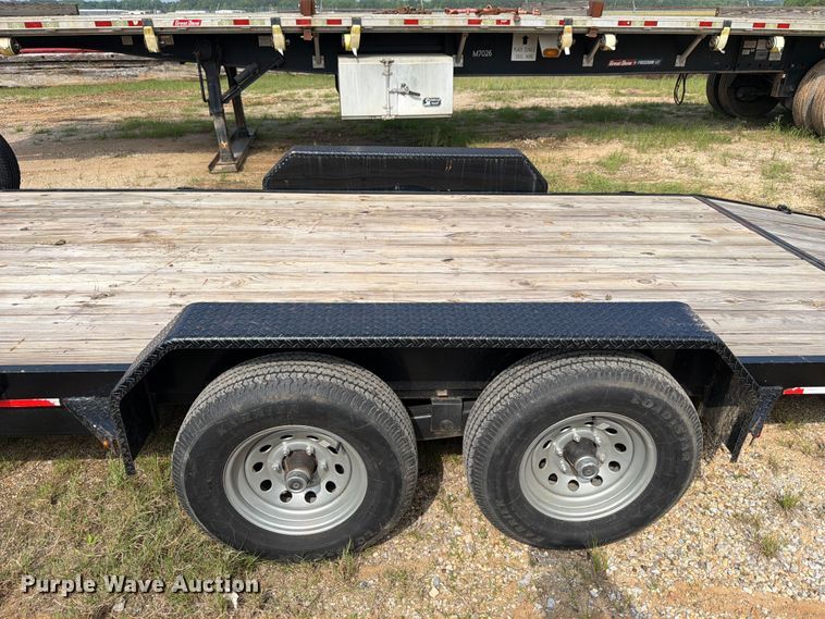 image for item FB8136 2023 Caliber Trailer Mfg. CL722 equipment trailer