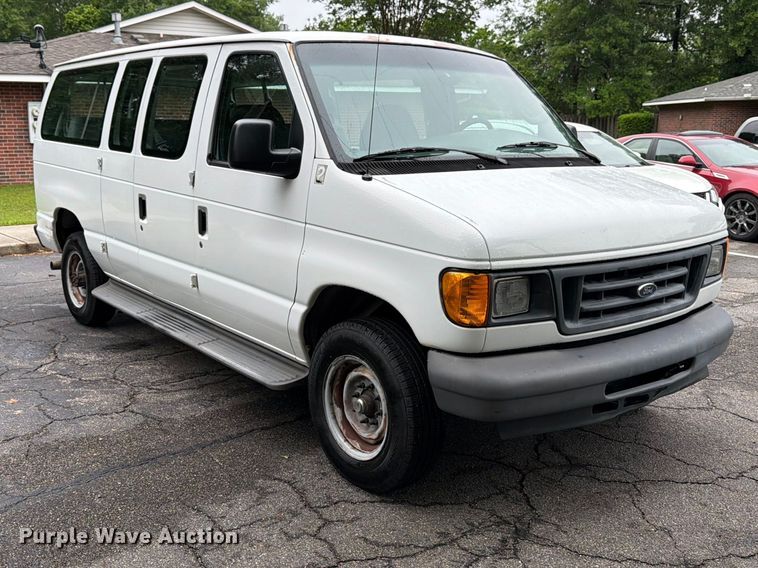 image for item FB8137 2007 Ford E350 van