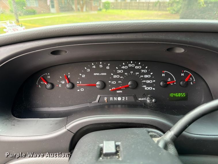 image for item FB8137 2007 Ford E350 van