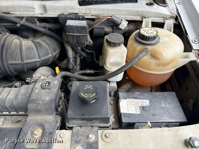 image for item FB8137 2007 Ford E350 van