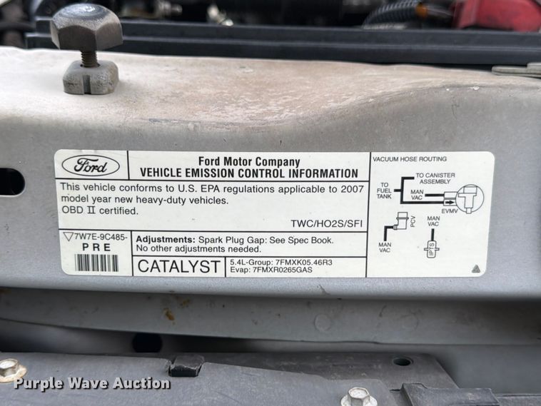 image for item FB8137 2007 Ford E350 van