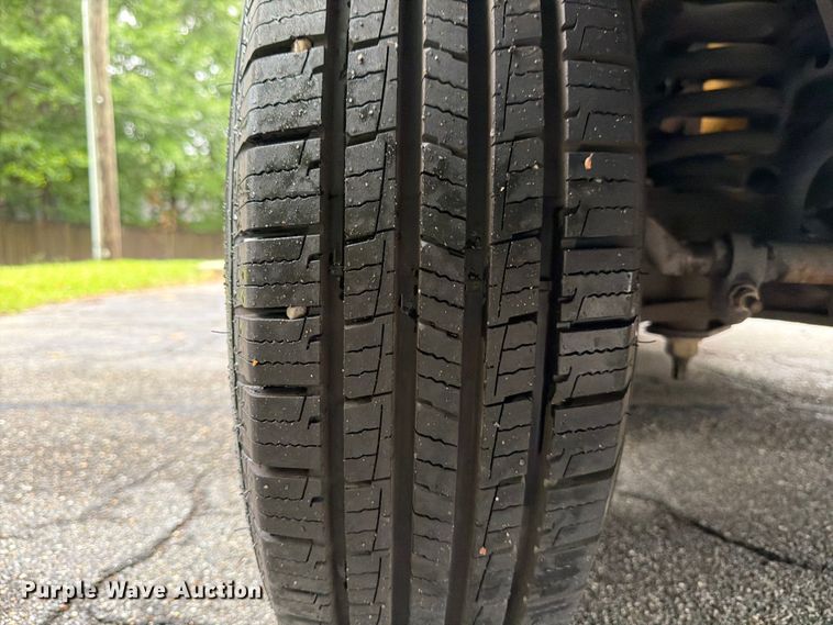 image for item FB8137 2007 Ford E350 van