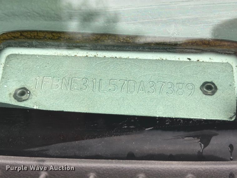 image for item FB8137 2007 Ford E350 van