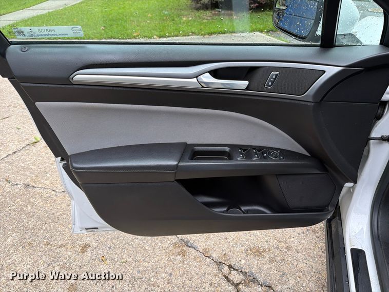 image for item FB8138 2016 Ford Fusion 