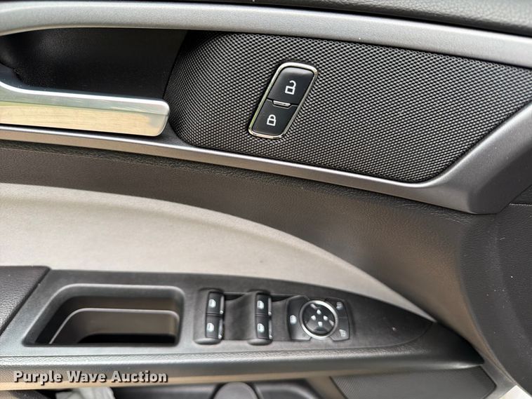 image for item FB8138 2016 Ford Fusion 