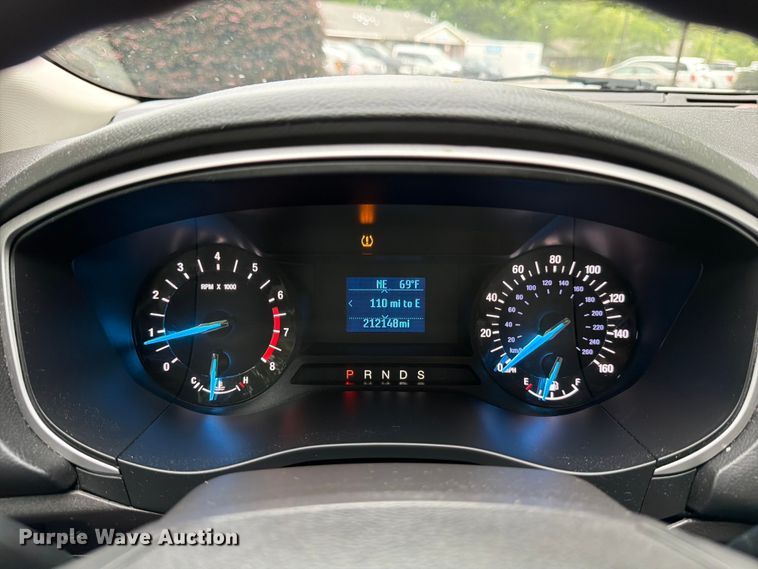 image for item FB8138 2016 Ford Fusion 