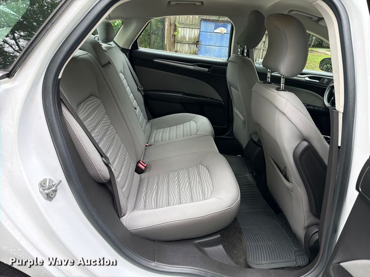 image for item FB8138 2016 Ford Fusion 