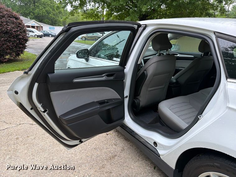 image for item FB8138 2016 Ford Fusion 