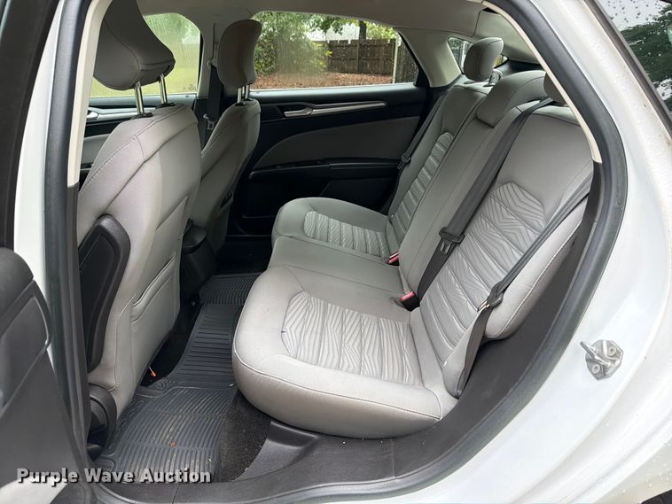image for item FB8138 2016 Ford Fusion 