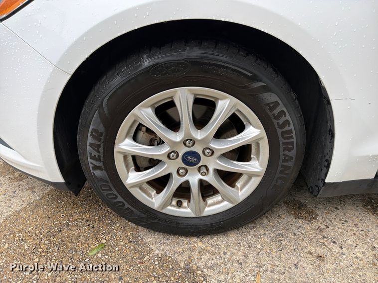 image for item FB8138 2016 Ford Fusion 