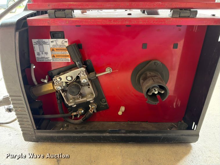image for item FB8144 Lincoln Weld-Pak 140HD welder