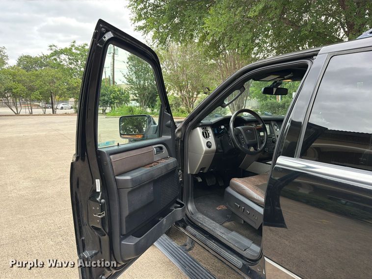 image for item FB8145 2017 Ford Expedition EL SUV